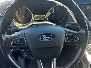 Ford Kuga foto 10