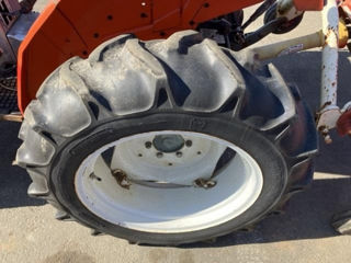 Tractor kubota cu incarcator frontal foto 5