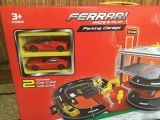 Ferrari Race and Play Parking Garage foto 3