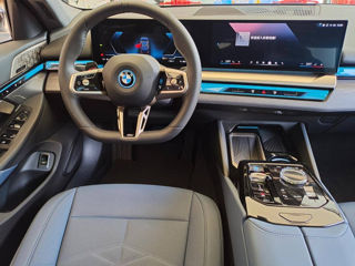 BMW i5 foto 6