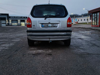 Opel Zafira foto 7