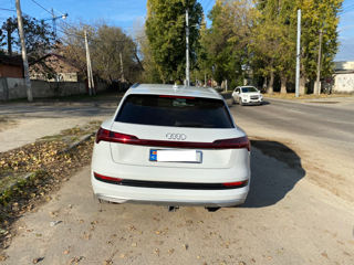 Audi e-tron foto 6