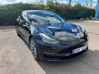 Tesla Model 3 foto 2