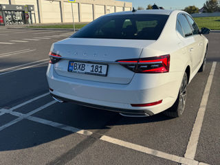 Skoda Superb foto 2