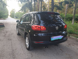 Volkswagen Tiguan foto 2