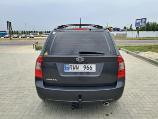 KIA Carens foto 8