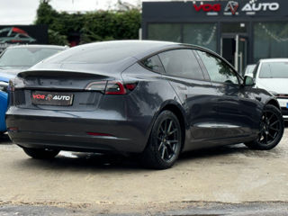 Tesla Model 3 foto 3