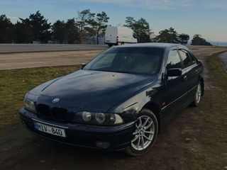 BMW 5 Series foto 6