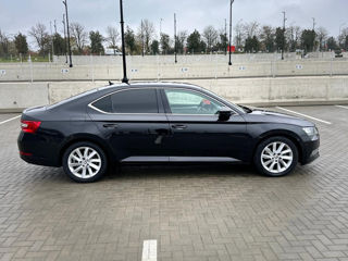 Skoda Superb foto 2