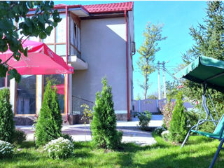 Casa in 2 nivele Ialoveni,5 camere+ living 193m.p +14 ari.