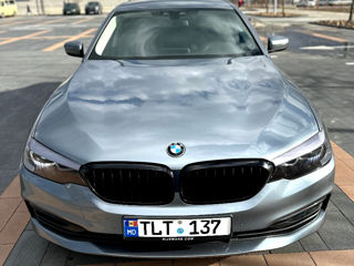 BMW 5 Series foto 4