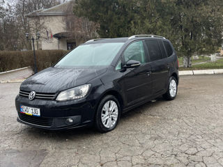 Volkswagen Touran foto 2