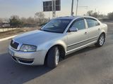 Skoda Superb foto 1