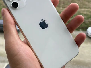 Apple iPhone 11 64GB White Reused foto 3