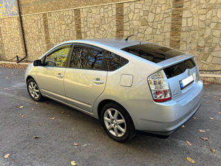 Toyota Prius foto 4