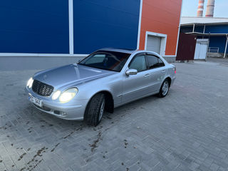 Mercedes E-Class foto 7