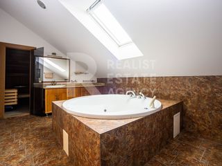 Apartament în centrul orașului foto 14