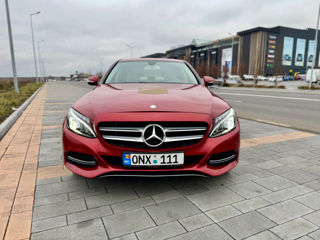 Mercedes C-Class foto 2