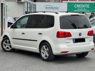 Volkswagen Touran foto 4