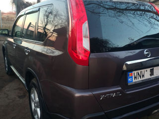 Nissan X-Trail foto 2