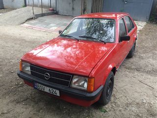 Opel Kadett foto 3