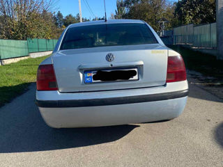 Volkswagen Passat foto 3