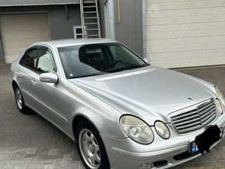 Mercedes E-Class foto 3