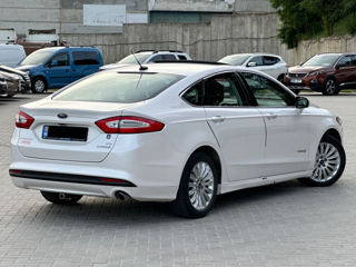 Ford Fusion foto 4