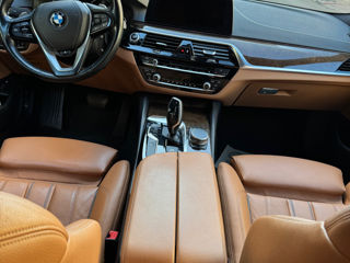 BMW 5 Series foto 4