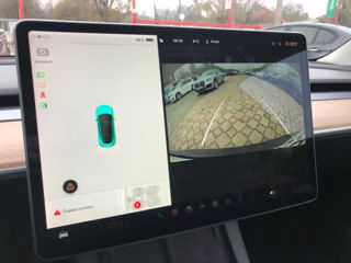 Tesla Model 3 foto 11