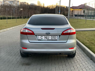 Ford Mondeo foto 6