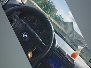 BMW 5 Series foto 4