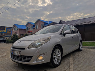 Renault Grand Scenic foto 1