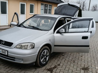 Opel Astra foto 2