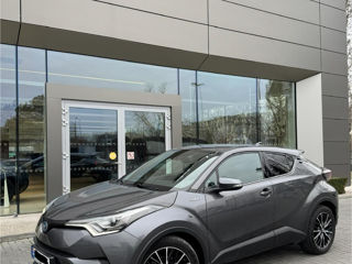 Toyota C-HR foto 2