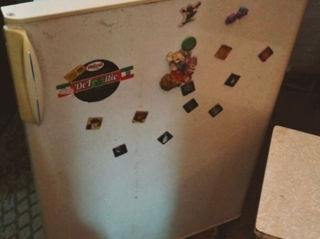 Холодильник маленький (требует ремонт) foto 1