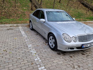 Mercedes E-Class foto 9