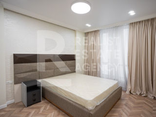 Apartament cu 2 camere, 72 m², Centru, Chișinău foto 11