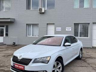 Skoda Superb foto 2