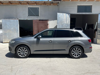 Audi Q7 foto 2