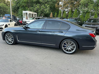 BMW 7 Series foto 3