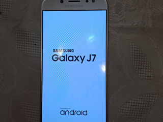 Продам телефон Samsung J7 2017,две сим-карты ,рабочий.Бельцы