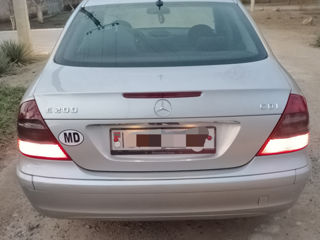 Mercedes E-Class foto 4