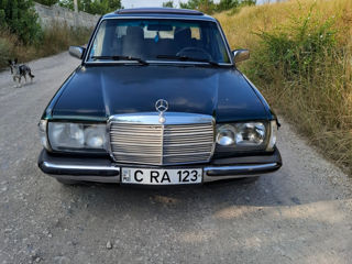 Mercedes Series (W123)