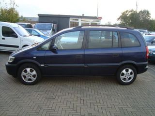 Opel Zafira foto 2