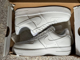 Nike Air Force 1, In Chisinau foto 3