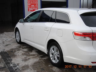 Toyota Avensis foto 4