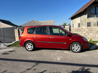 Renault Grand Scenic foto 2