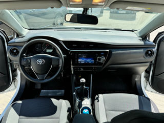 Toyota Auris foto 8