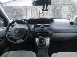 Renault Grand Scenic foto 6